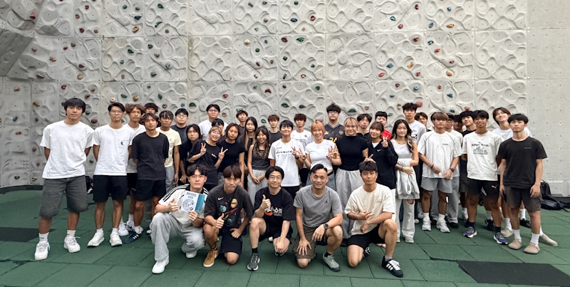 國際學院同學考察社會服務機構學習運動行政與管理技巧
