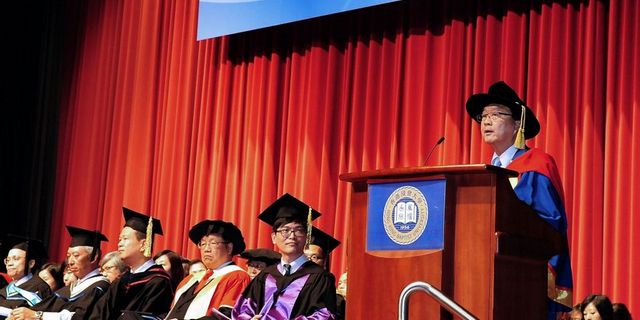 香港浸會大學第56屆畢業典禮逾千名畢業生獲頒發副學士證書