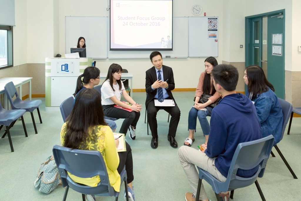 Dr. Sam Lau, joined the discussion to listen to students’ opinions on teaching and learning matters as well as campus facilities management.
