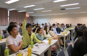 Through the sharing, students knew more about how marketing concepts could be applied efficiently and effectively in the business world.
