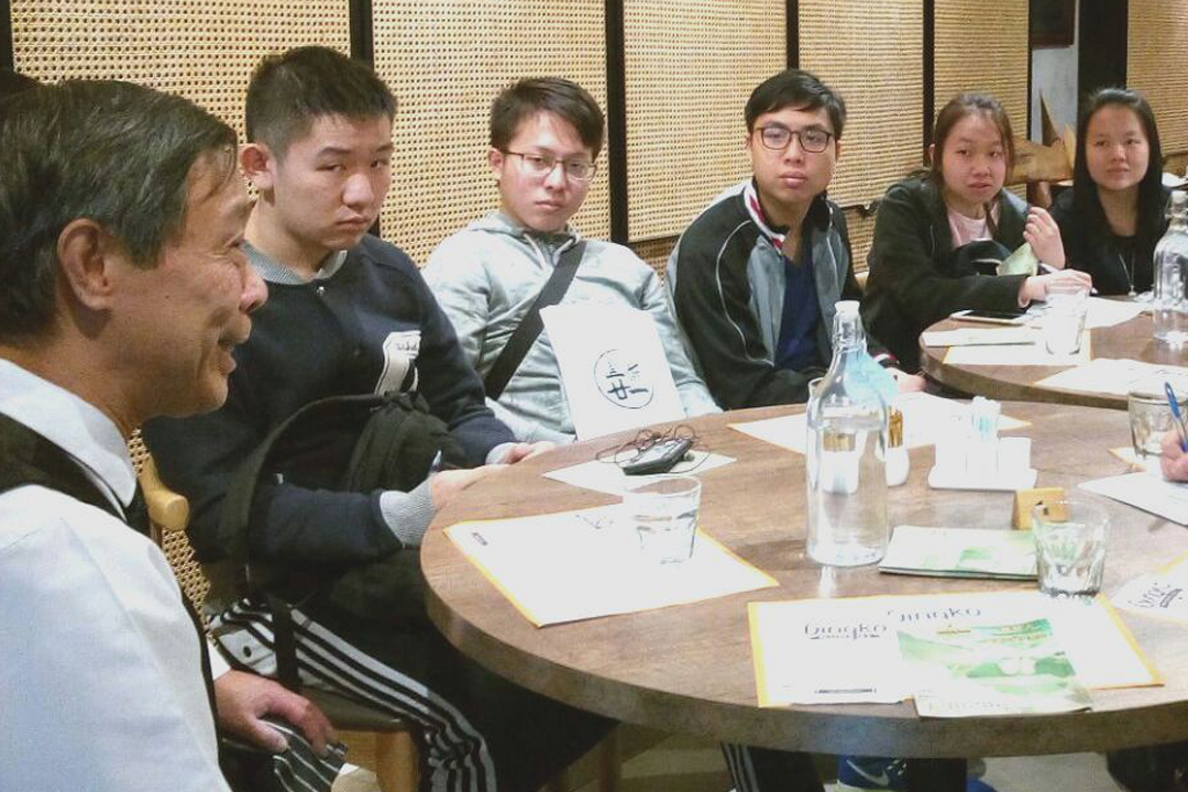 The senior employees shared with students about how they have benefited from the employment.