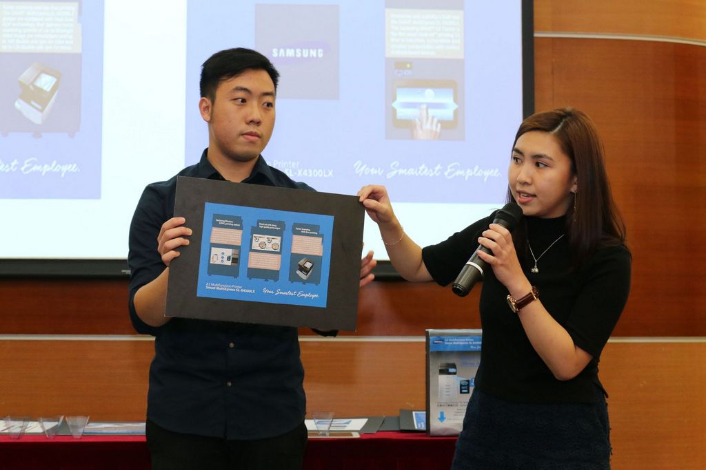 AD HERE广告大赛为同学提供一个展现他们无限创意的平台