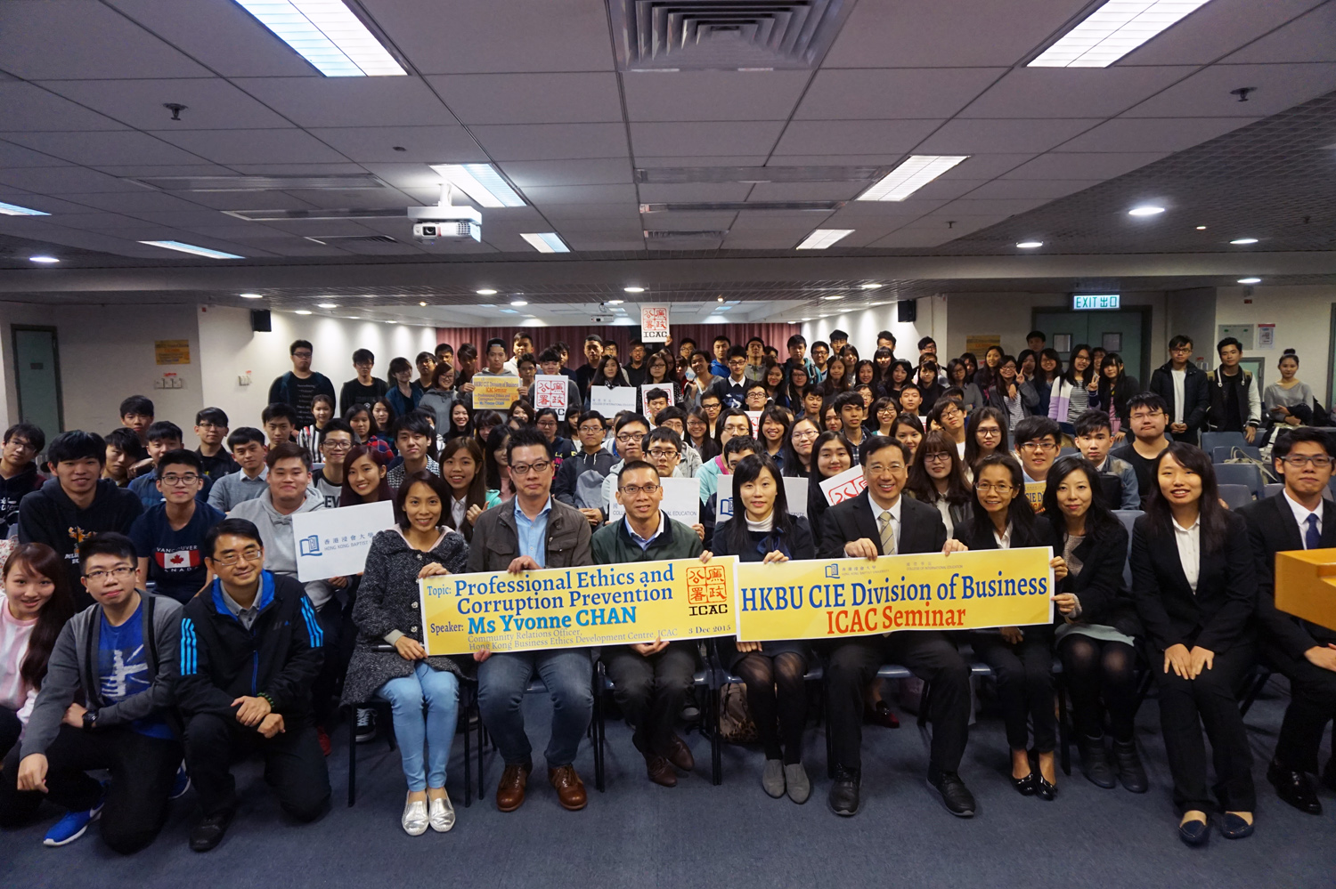 Over 100 students participated in the ICAC seminar.