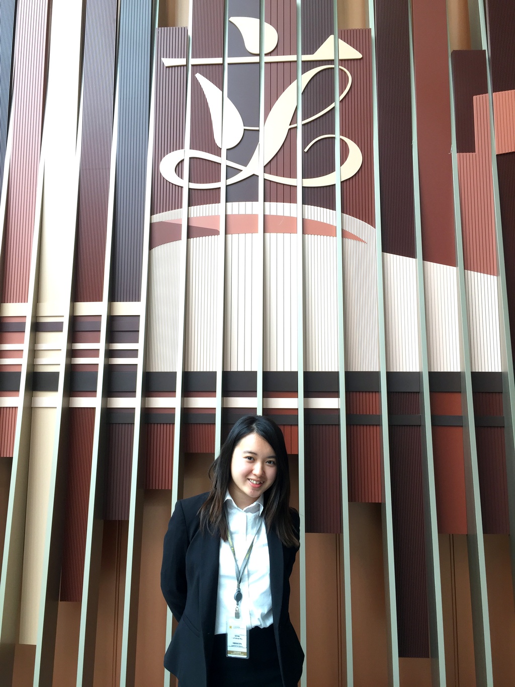  就读心理学二年级的黎坤仪同学于暑假期间参加了「立法会秘书处」实习计划。