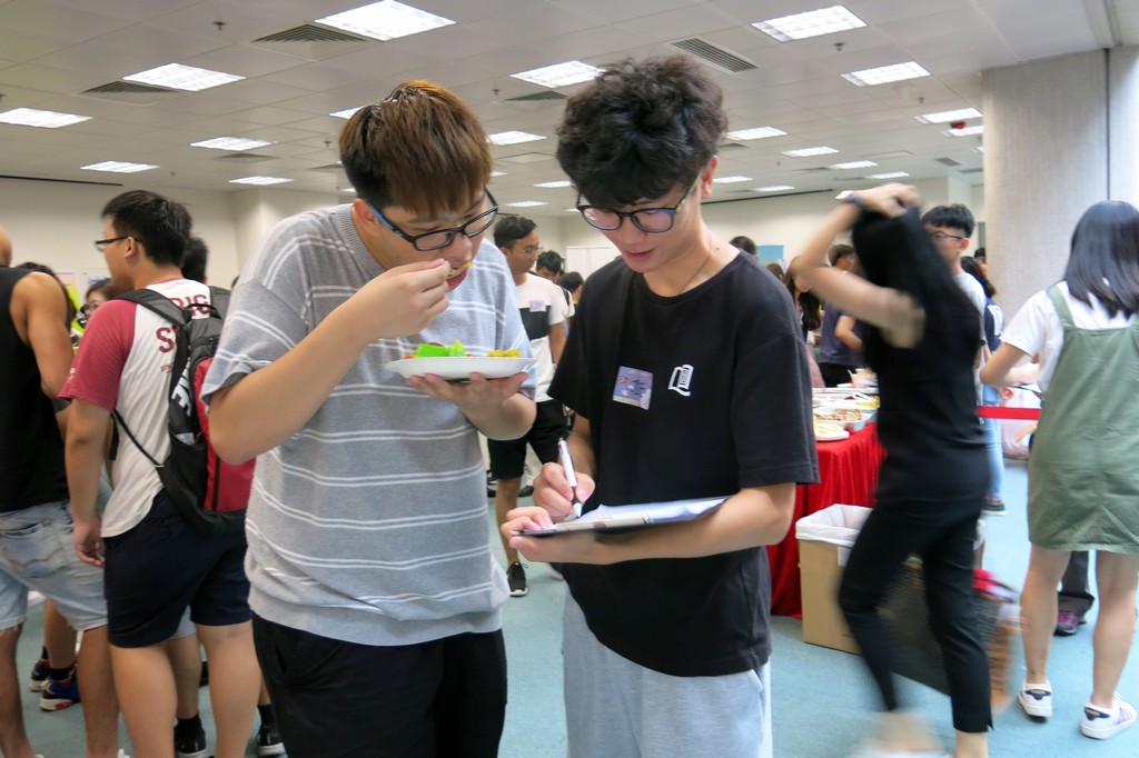 Marketing student Li, Zheng Jie participated in TECM to serve as researcher.