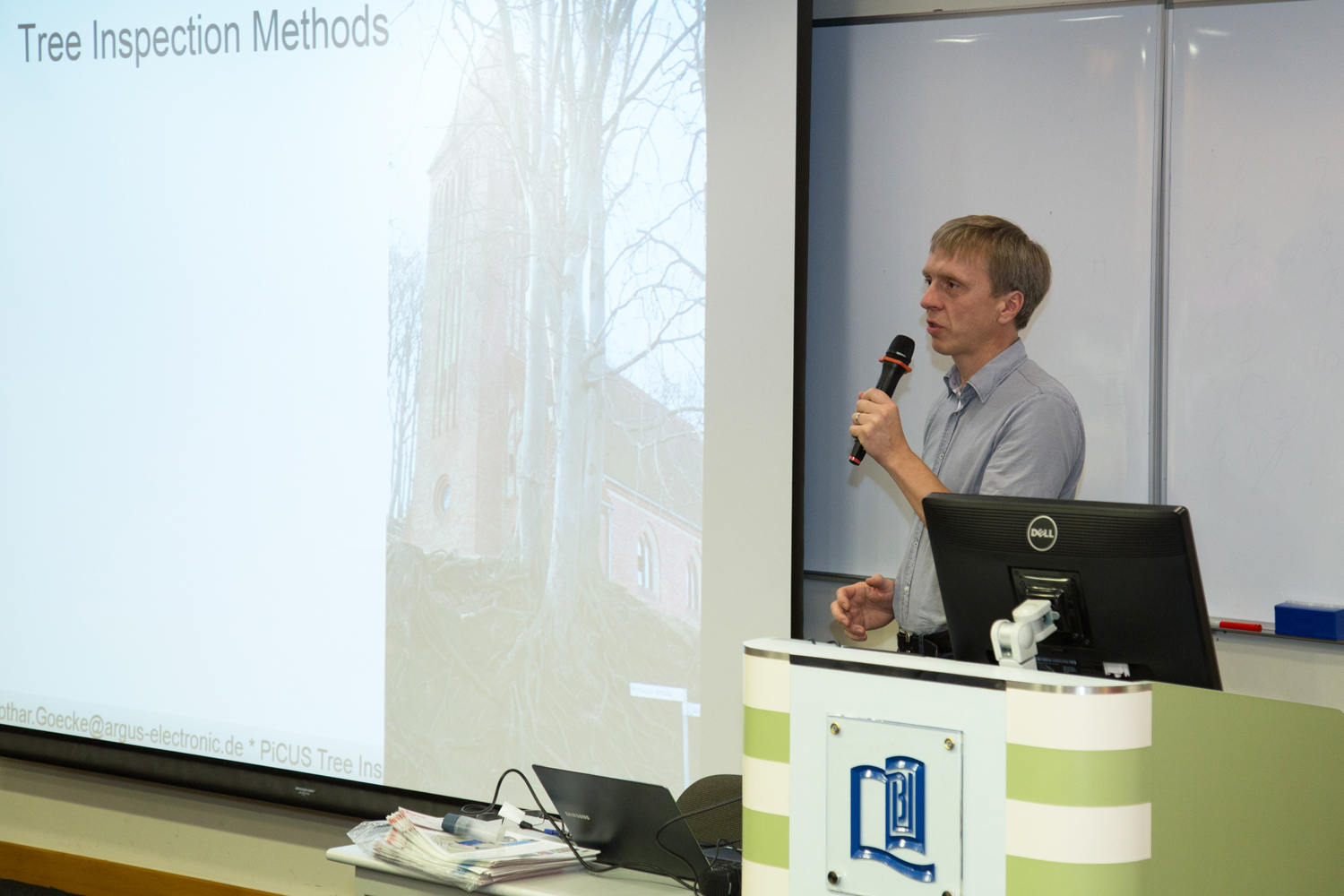 Mr. Lothar Göcke of Argus Electronic (Germany) delivered a seminar on the use of tomograph and interpretation of its data.