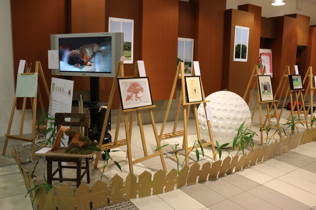 「我地東北」展覽作品圍繞東北地區的歷史及社區發展設計，意念新奇有趣，令人大開眼界。