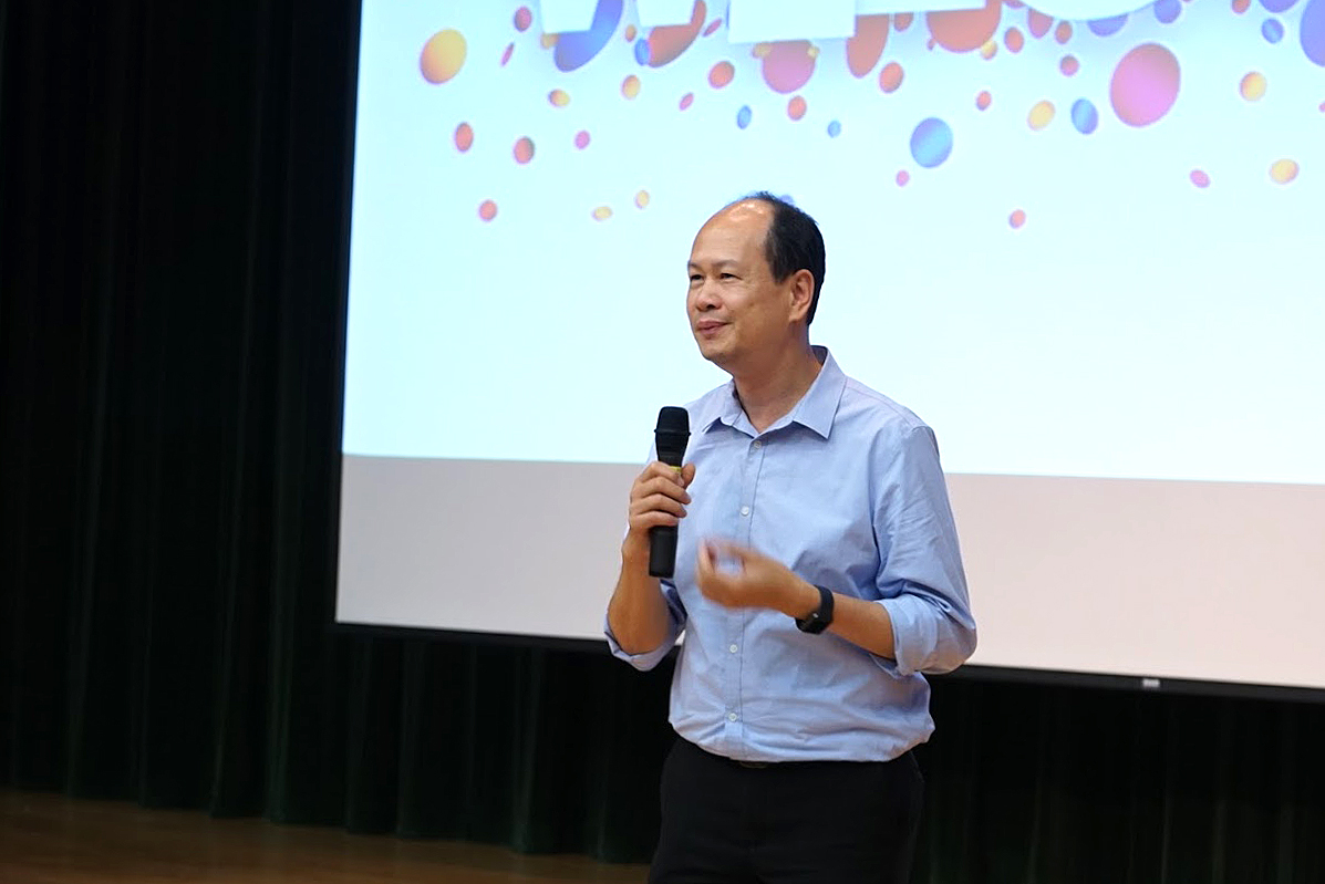 国际学院署理总监梁如博士致欢迎辞。