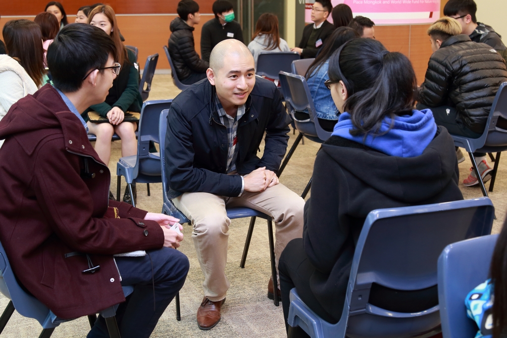 同学与导师互相坦诚交流，气氛融洽。