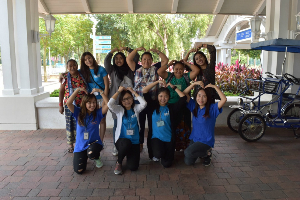 Students from Temasek Polytechnic and CIE International Ambassadors joined an event organised by Christian Action to serve the Nepalese elderly.