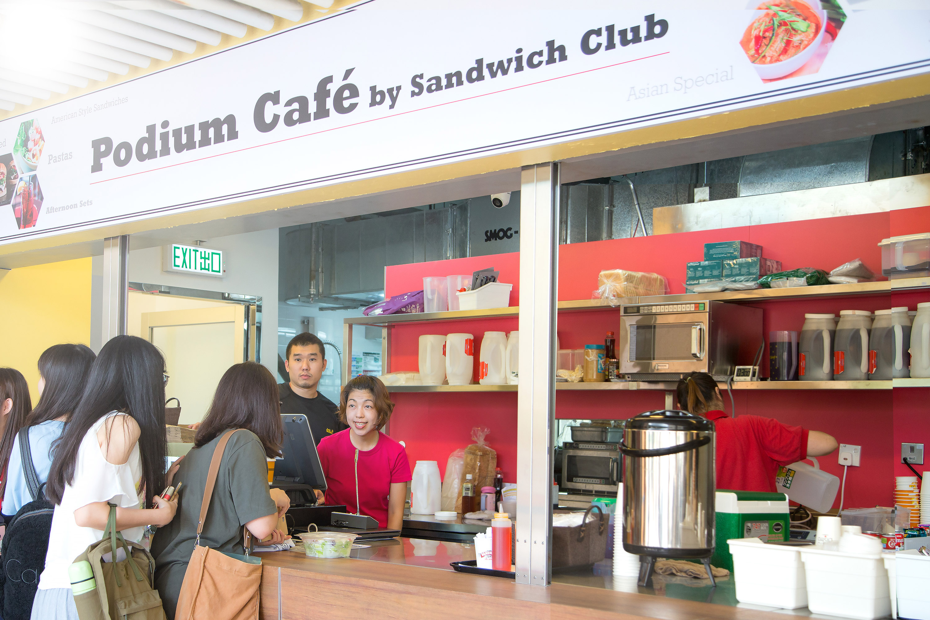 欢迎同学及教职员自备餐具盛载食物及饮料，减少浪费即弃餐具。