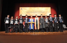 學院在開學禮上頒發感謝狀予學生會委員、基督徒團契委員和學生大使，表揚他們對學院的貢獻。