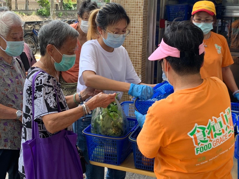 透過食德好的服務學習活動， 同學結合所學到的學科知識，為推動建立環保社區作一分力。
