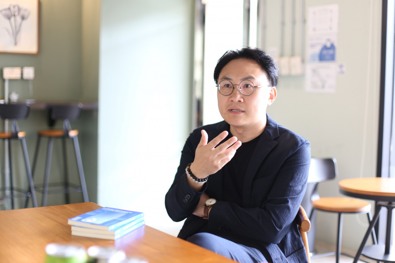 BCW課程總監林震宇指熱情對投身電影行業相當重要，亦要把握機會讓別人看見你的能力。