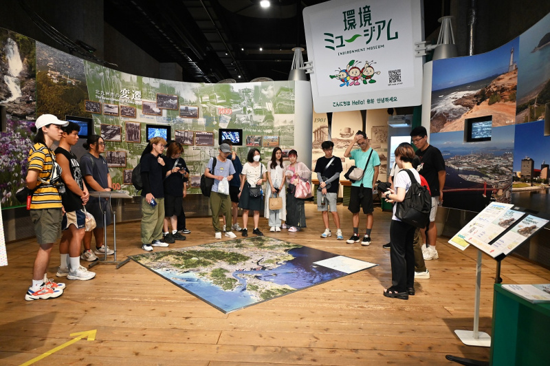 Students visited the Kitakyushu Environment Museum in Fukuoka, Kyushu Japan.