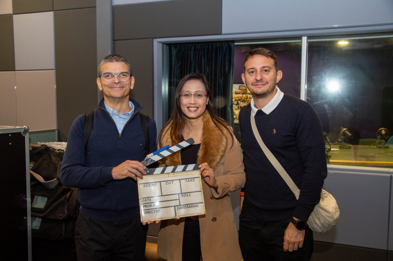 Professor Diego N. Marcos, Assistant Professor of Economics, Shenandoah University (left), Mr Cristian Inderkumer, Director of Research of the Civil Association for Argentinian Chinese Association (right), and Ms Anna Yuen, Person-in-Charge, Virtual Exchange Centre, HKBU SCE (middle).