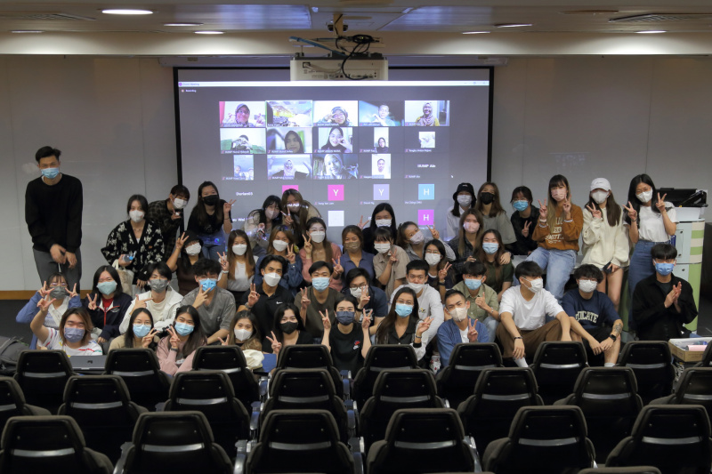 浸会大学国际学院与马来西亚国际伊斯兰大学进行实时的在线交流