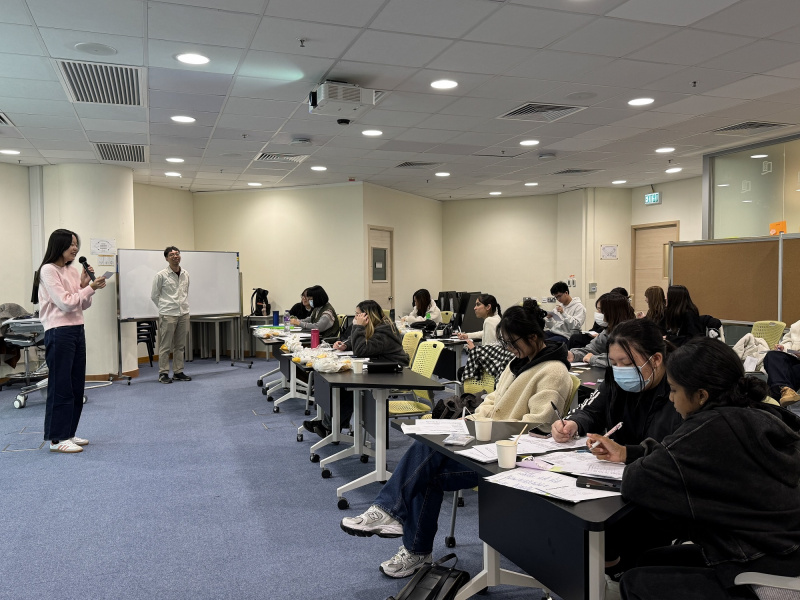 学院为学生大使提供演讲技巧训练。
