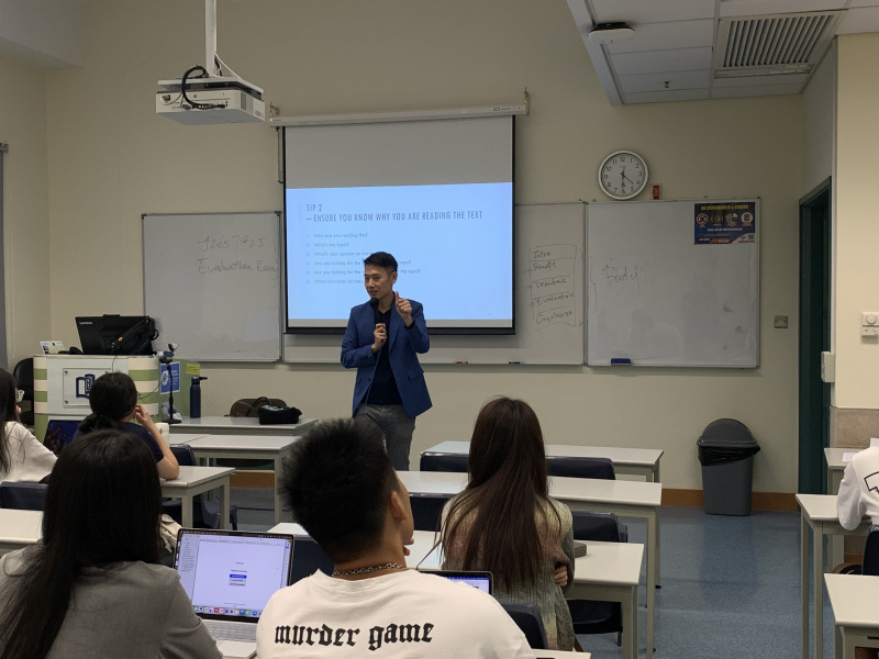 Students learnt to reflect on their reading experience in the ELS Reading Workshop conducted by our lecturer Dr. Toni Lam.