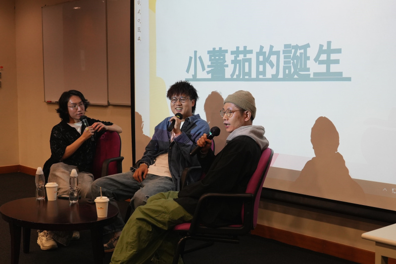 网络团队「小薯茄」创办人黄家富先生及高江凌先生到石门校园分享创作之路。
