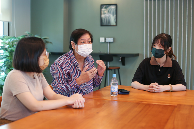 疫情關係，大部分課堂均以網上教學形式進行，師生面對面交流機會不多，教人欣喜的是學生出席率達100%。