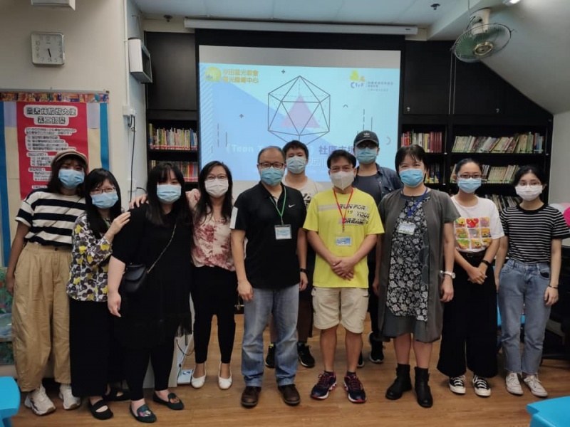 同学参与「Teen Teen 有情天」小区支持计划，启导及关心服务对象，一起同行成长。