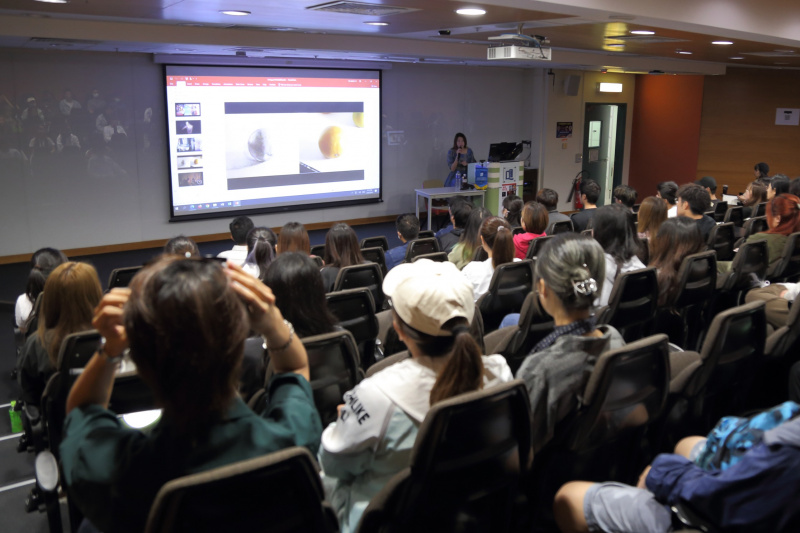 传理学部举办「美指做什么」分享会，参与分享会的同学在互动环节踊跃发问。