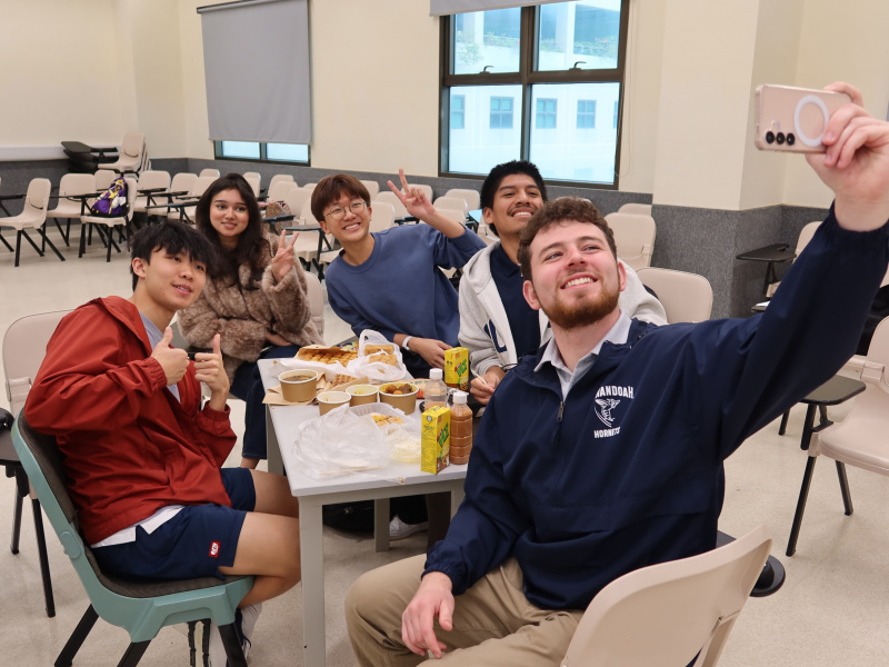 Students enjoyed Hong Kong street food together and shared cultural insights with one another.
