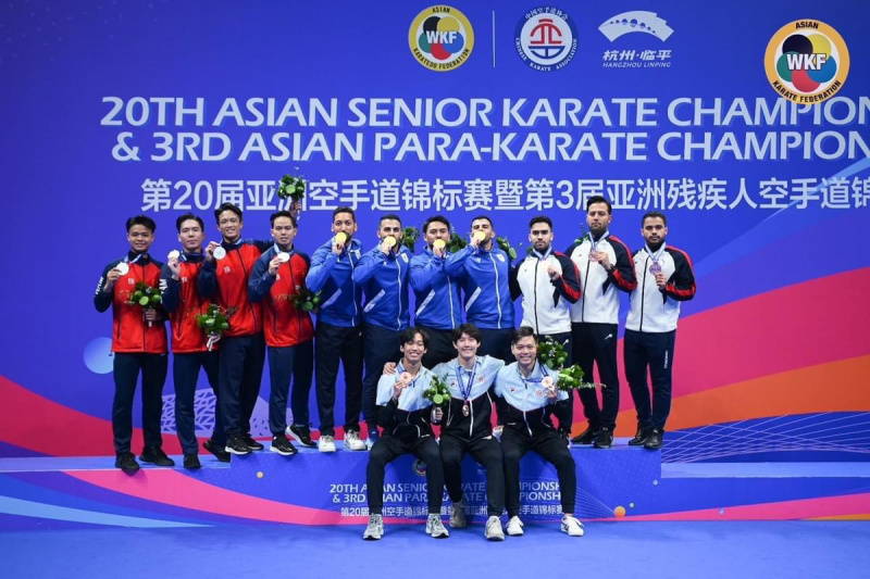 Chiu Chun Yin (front row, 1st from left) wins a Male Kata Team Bronze Medal at the 20th Asian Senior Karate Champion.