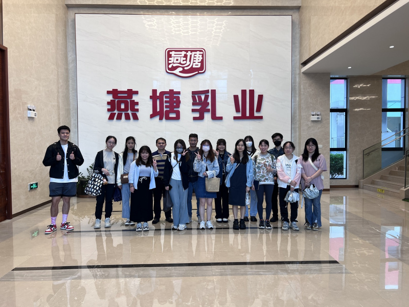 国际学院一班分别修读健康科学、营养与食物管理、地理及资源管理的同学在学部讲师带领下，于十月前往广州华南理工大学及佛山大学参加为期两日一夜的学术交流团。