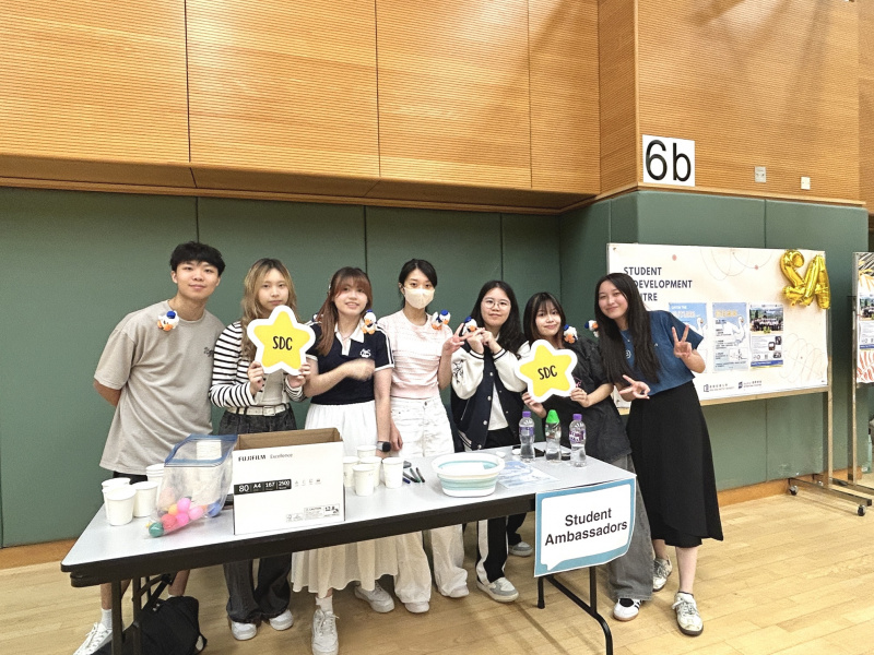學院設有學生大使、健康推廣大使及精神健康守護者計劃，培養同學成為校園的領袖，學習服務他人。