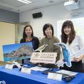 浸大及香港觀鳥會期望藉著「香港自然蹤跡」網站，讓大專學界及公眾認識香港豐富的生物多樣性。HKBU and HKBWS jointly developed the “Hong Kong Wildtracks” website which aims to promote Hong Kong's rich biodiversity and support nature conservation.
